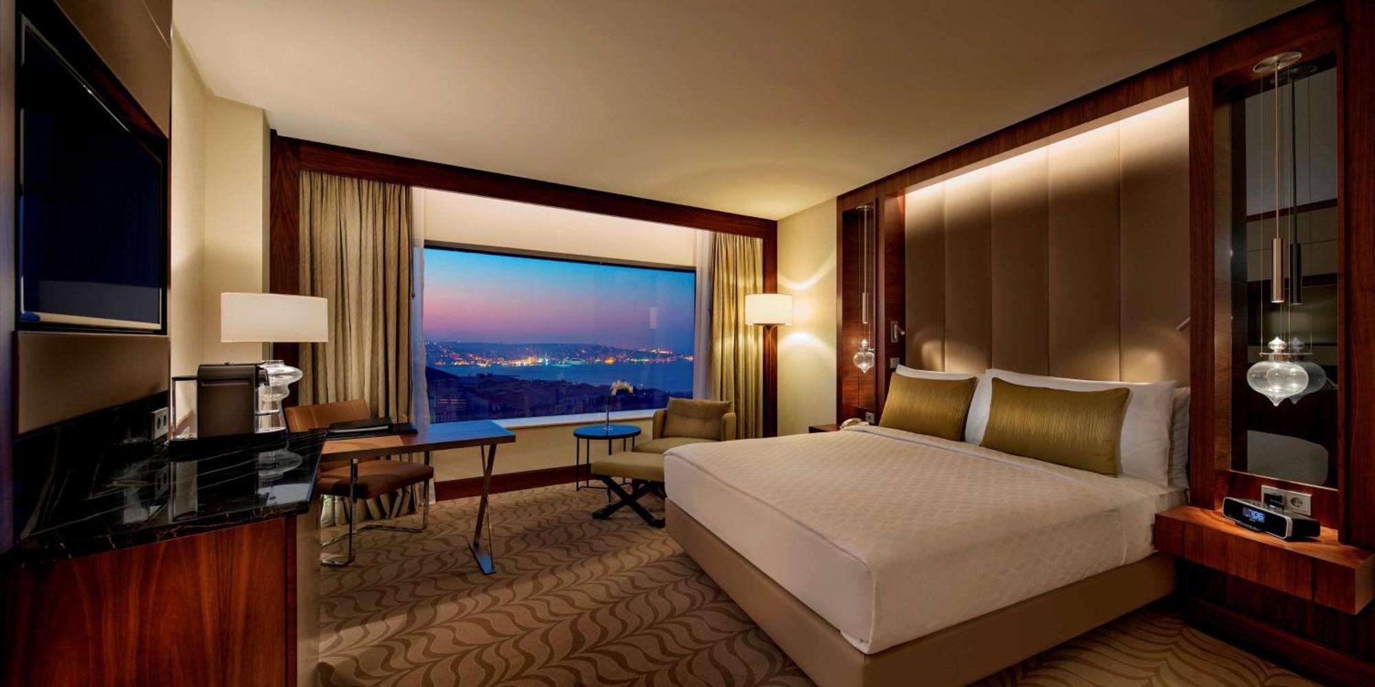Otel Conrad Bosphorus 5*